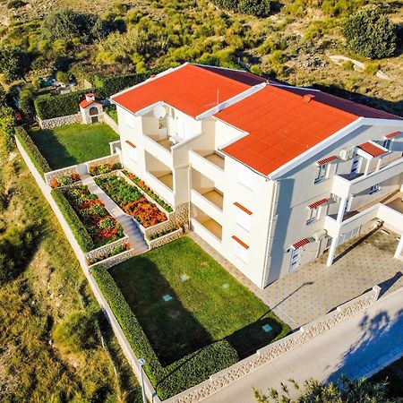 Apartments Basaca Паг Экстерьер фото