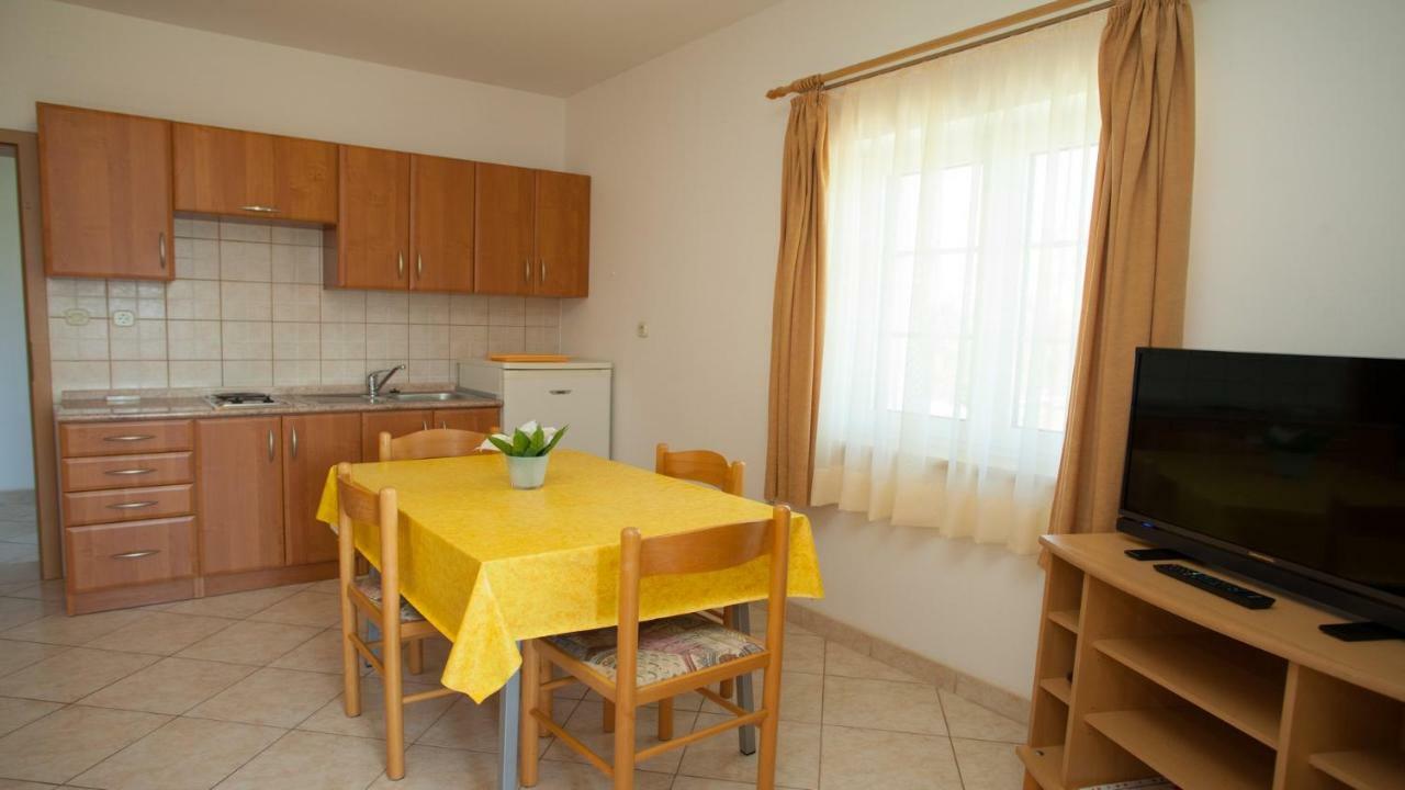 Apartments Basaca Паг Экстерьер фото