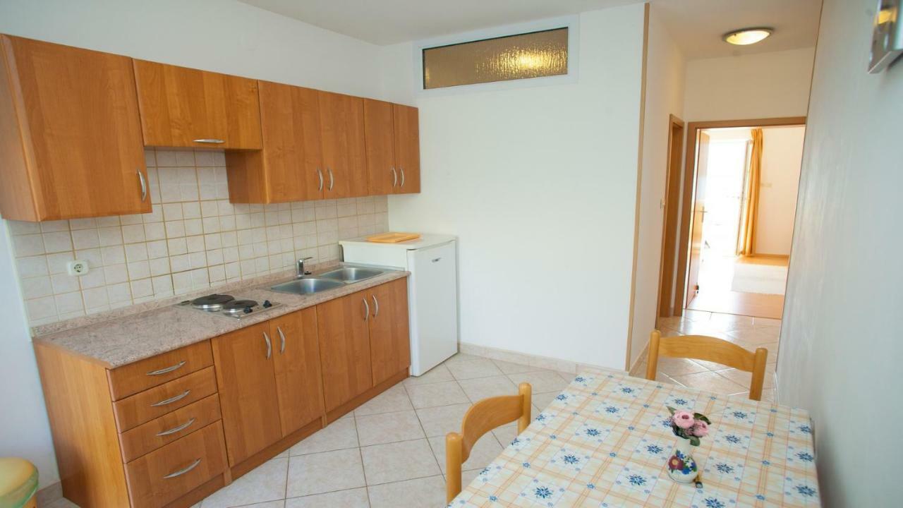 Apartments Basaca Паг Экстерьер фото